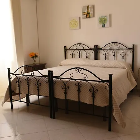 Casa Sanzone * Палермо